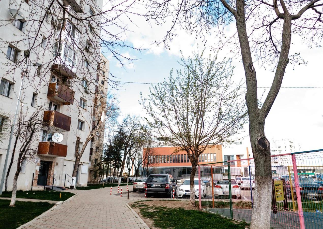 Carla'S Apart Palas-Hala Centrala 1 Bedroom - Shuttle Iasi Exteriör bild